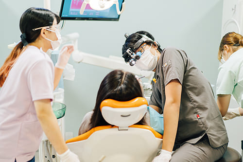 拡大鏡を使用した精密な治療で歯の健康寿命を延ばします